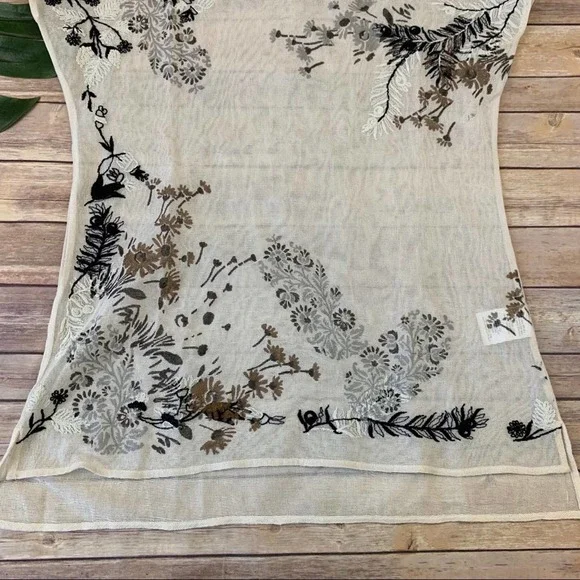 Kavita Bhartia cream embroidered sheer tunic top - Picture 5 of 11